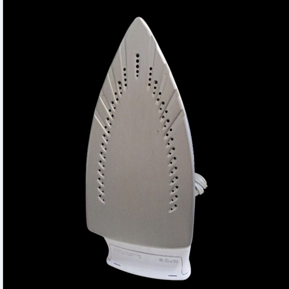 BRAUN Freestyle Steam Iron - Picture 2 of 3